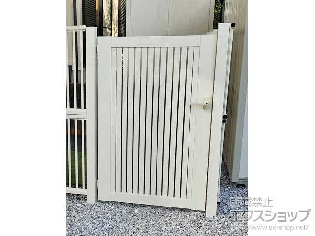高知県高知市のの門扉 シンプレオ門扉4型 縦太格子 片開き 門柱仕様 施工例