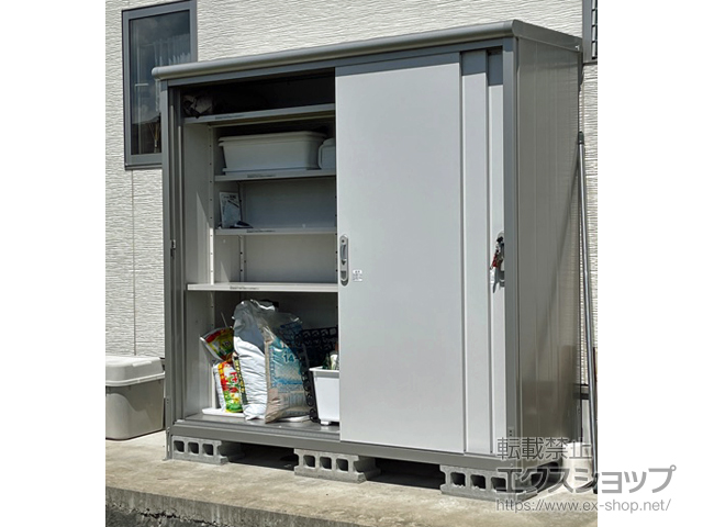 佐賀県杵島郡白石町のの物置・屋外倉庫 エスモ 一般型 2100×650×1959 ESE-2106A-PW 施工例