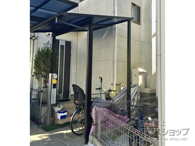 東京都調布市ののテラス屋根 ソラリア F型 テラスタイプ 単体 積雪〜20cm対応*張り出し 施工例