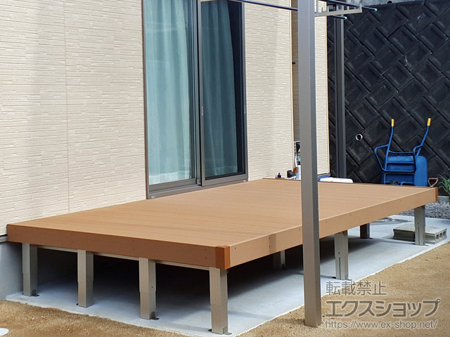 香川県丸亀市ののウッドデッキ リウッドデッキ 200 施工例