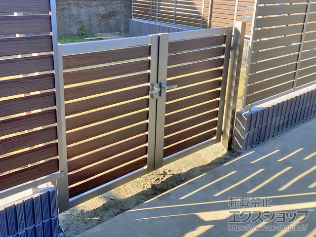 茨城県鉾田市のの門扉 開き門扉AB ウッディYS3型 両開き　柱使用 施工例