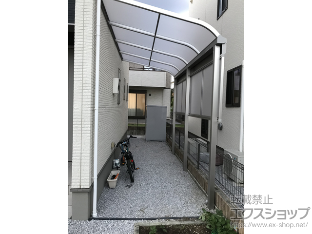 群馬県前橋市ののテラス屋根 ソラリア R型 テラスタイプ 単体 積雪〜20cm対応＋前面パネル 1段 施工例