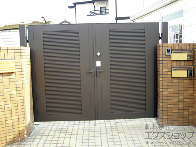 東京都府中市のの門扉 エルネクス門扉 M-YM型 両開き　柱使用 施工例