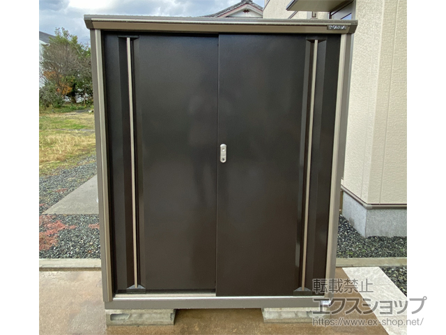 熊本県天草市のの物置・屋外倉庫 ナイソーシスター　1320×580×1603 KMW-136DP-CB 施工例