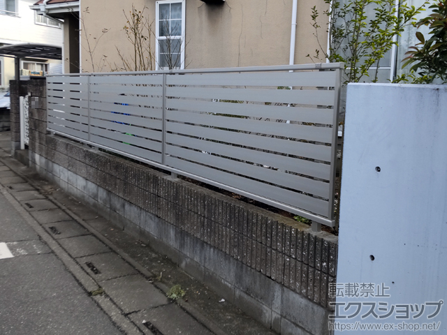 埼玉県熊谷市ののフェンス・柵 シンプレオフェンスSY1F型 横スリット 自由柱施工 施工例