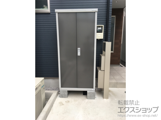 東京都品川区のの物置・屋外倉庫 アイビーストッカー 900×515×1903 BJX-095E-PG 施工例