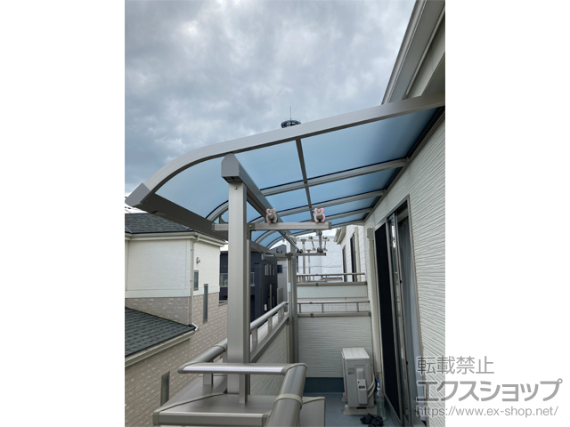 埼玉県上尾市ののバルコニー・ベランダ屋根 ソラリア R型 屋根タイプ 単体 積雪〜20cm対応 施工例