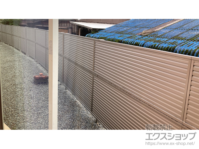 宮崎県宮崎市ののフェンス・柵 ミエーネフェンス 目隠しルーバータイプ 2段支柱 自立建て用 施工例