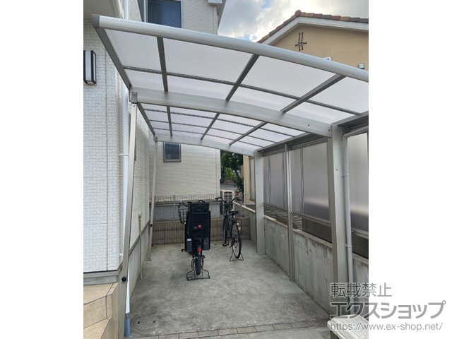 東京都東久留米市ののカーポート プレシオスポート 積雪〜20cm対応+サイドパネル+着脱式補助柱 施工例