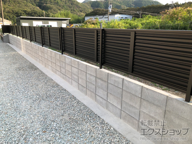 兵庫県西脇市ののフェンス・柵 ミエーネフェンス 目隠しルーバータイプ 自由柱施工 施工例