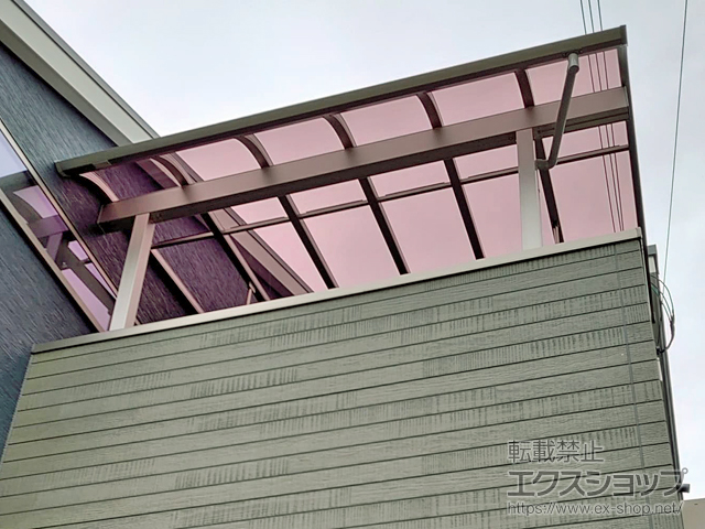 大阪府大阪市ののバルコニー・ベランダ屋根 ソラリア R型 1500 屋根タイプ 単体 積雪〜50cm対応 施工例