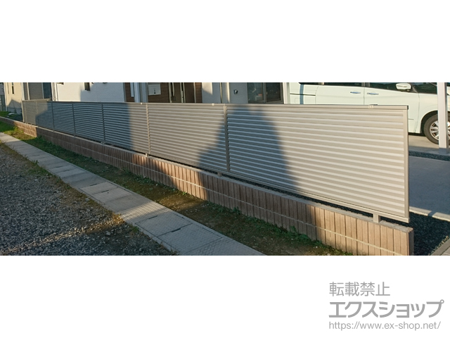 宮城県栗原市ののフェンス・柵 ミエーネフェンス 目隠しルーバータイプ 自由柱施工 施工例