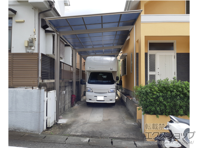 福岡県那珂川市ののカーポート フーゴF (フラットスタイル) 縦連棟 積雪〜20cm対応 施工例