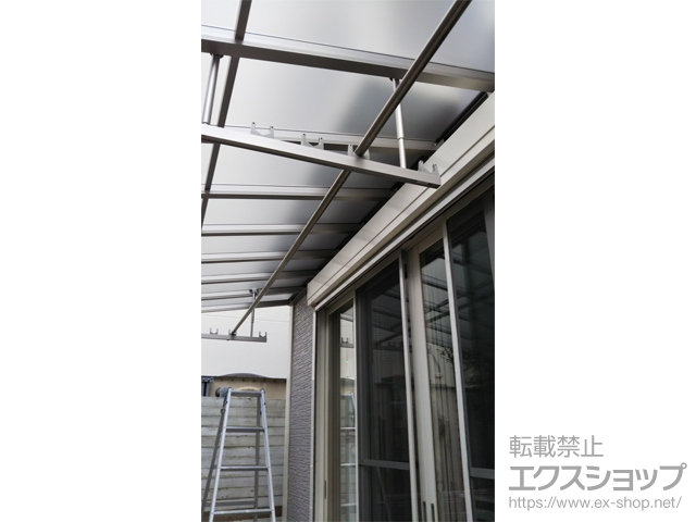 千葉県流山市ののテラス屋根 ソラリア F型 テラスタイプ 単体 積雪〜20cm対応 施工例
