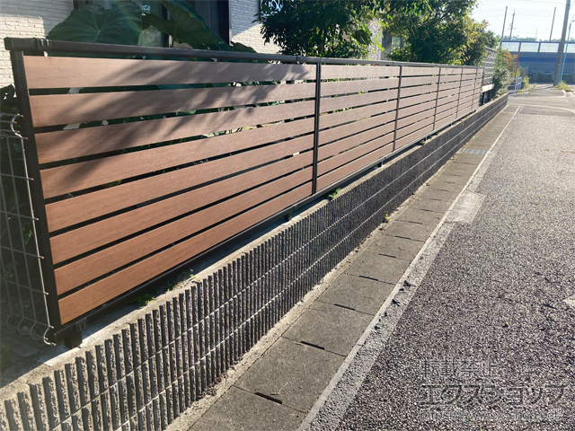 愛知県名古屋市ののフェンス・柵 モクアルフェンス 横板タイプ 自由柱施工 施工例