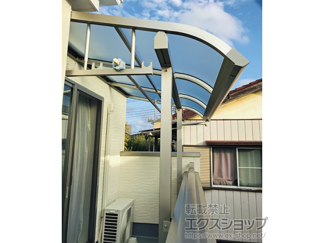 埼玉県川口市ののバルコニー・ベランダ屋根 ソラリア R型 屋根タイプ 単体 積雪〜20cm対応 施工例