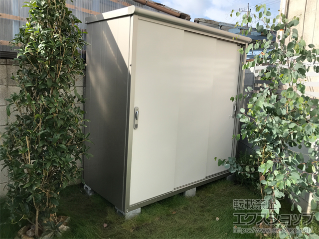 群馬県桐生市のの物置・屋外倉庫 エスモ 一般型 1950×900×1959 ESE-1909A-PW 施工例