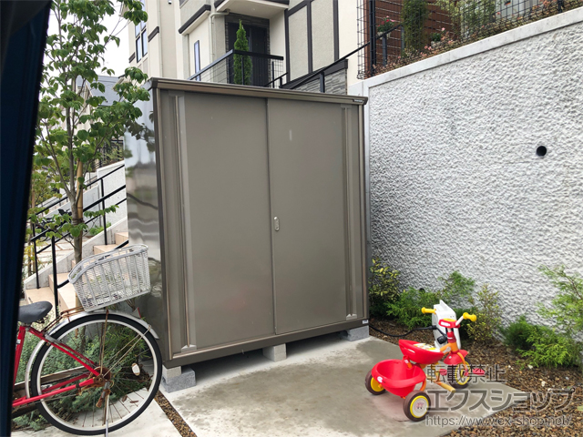 神奈川県横浜市のの物置・屋外倉庫 ナイソーシスター　1740×920×1903 KMW-179E-P-NG 施工例