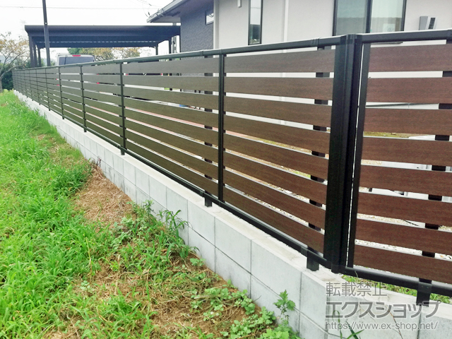 千葉県香取郡神崎町ののフェンス・柵 モクアルフェンス 横板タイプ・自由柱施工 施工例