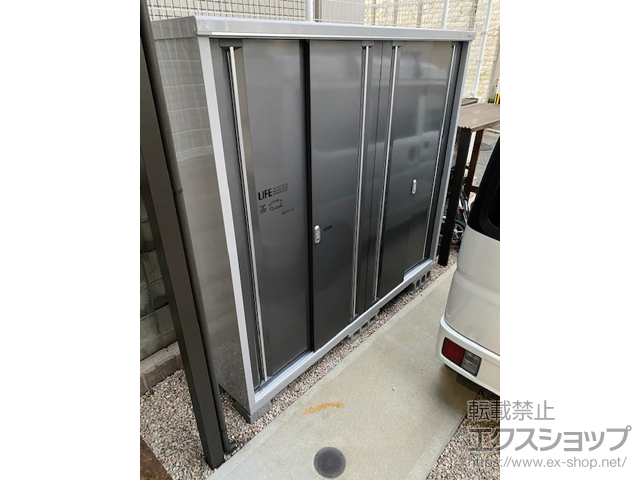 福岡県福岡市のの物置・屋外倉庫 シンプリー 一般型 2160×615×1903 MJX-216E-P-PG 施工例