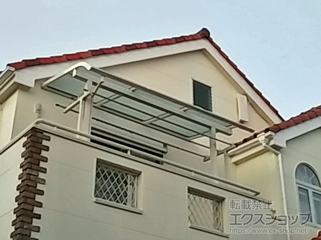 東京都足立区ののバルコニー・ベランダ屋根 ソラリア R型 屋根タイプ 単体 積雪〜20cm対応 施工例