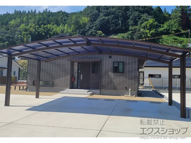 長崎県諫早市のYKKAPのカーポート レイナトリプルポートグラン 積雪〜20cm対応 施工例