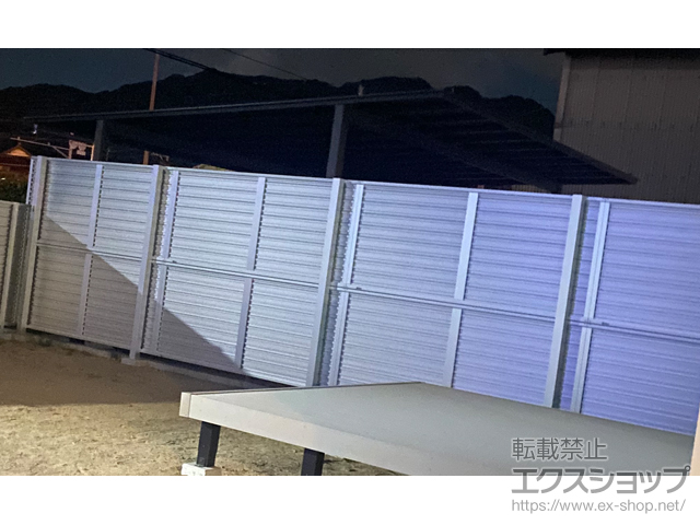 福岡県京都郡苅田町ののフェンス・柵 シンプレオフェンス5F型 横目隠し 2段支柱 自立建て用 施工例