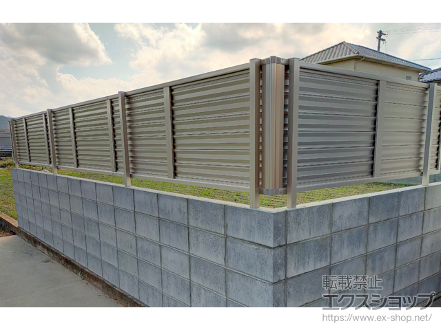 徳島県名西郡石井町ののフェンス・柵 ミエーネフェンス 目隠しルーバータイプ 自由柱施工 施工例