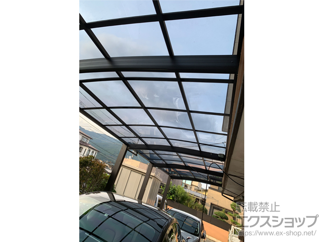 山梨県富士吉田市ののカーポート プレシオスポート 縦連棟 積雪〜20cm対応 施工例