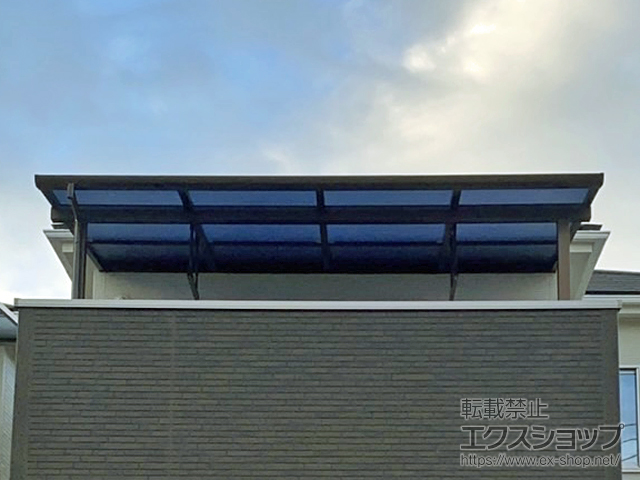 京都府京田辺市ののバルコニー・ベランダ屋根 ソラリア F型 屋根タイプ 単体 積雪〜20cm対応 施工例
