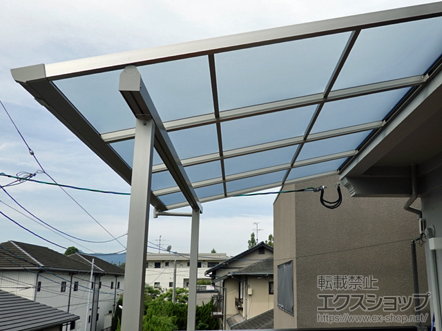 福岡県福岡市ののバルコニー・ベランダ屋根 ソラリア F型 屋根タイプ 単体 積雪〜20cm対応 施工例