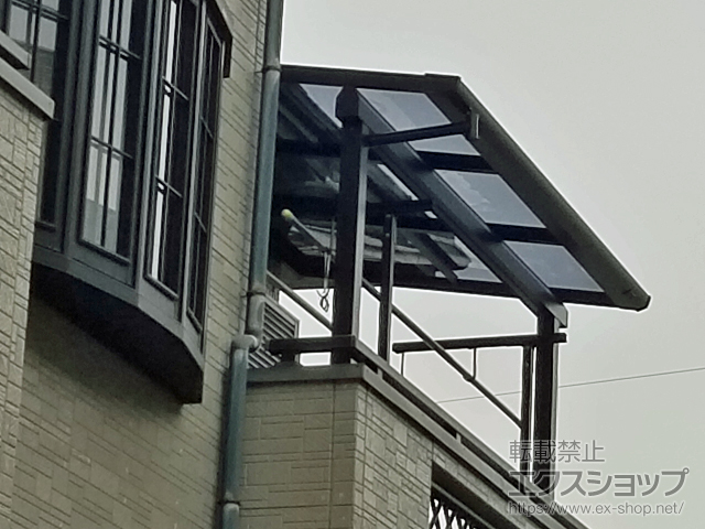 埼玉県鴻巣市ののバルコニー・ベランダ屋根 プレシオステラスII F型 屋根タイプ 単体 積雪〜20cm対応 施工例