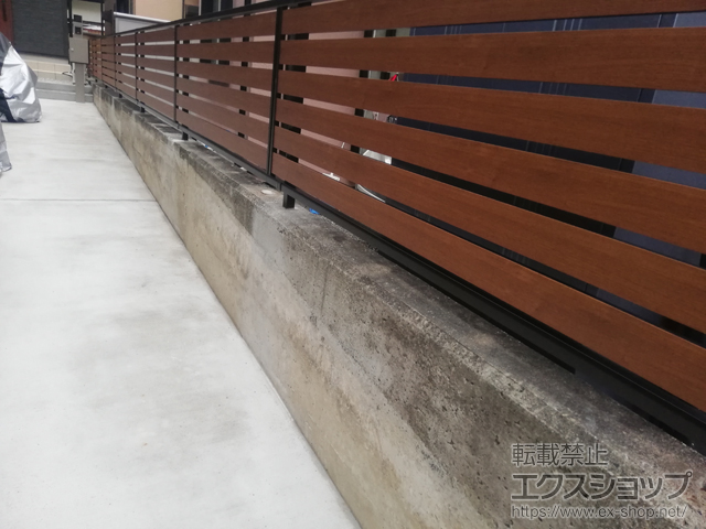 東京都稲城市ののフェンス・柵 モクアルフェンス 横板タイプ 自由柱施工 施工例