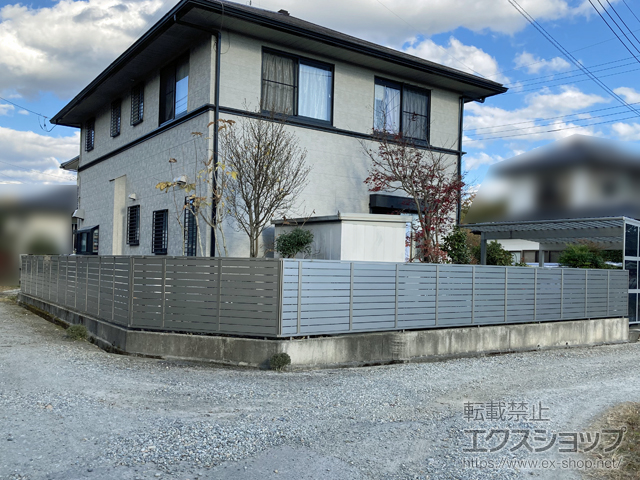 栃木県那須塩原市ののフェンス・柵 フェンスAB YS3型 横スリット3　フリーポールタイプ 施工例