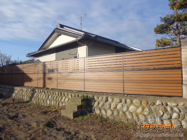 長野県安曇野市ののフェンス・柵 モクアルフェンス 2段支柱 自立建て用 施工例