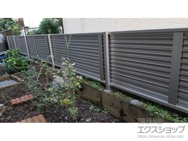 千葉県柏市ののフェンス・柵 ミエーネフェンス 目隠しルーバータイプ　自由柱施工 施工例