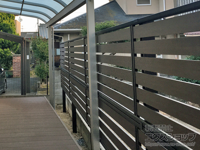 岡山県瀬戸内市ののフェンス・柵 モクアルフェンス 横板タイプ 2段支柱 自立建て用 施工例