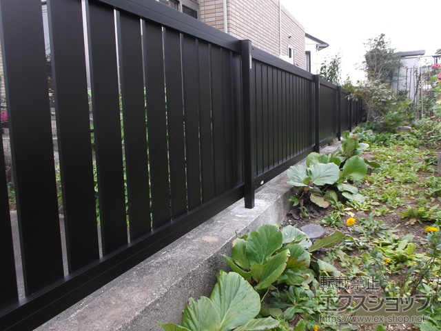 長野県上伊那郡辰野町ののフェンス・柵 ルシアスフェンスH01型 たて板格子 自由柱施工 施工例