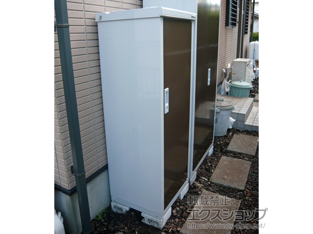 東京都東久留米市のの物置・屋外倉庫 アイビーストッカー 600×515×1603（BJX-065D） BJX-065D-TB 施工例