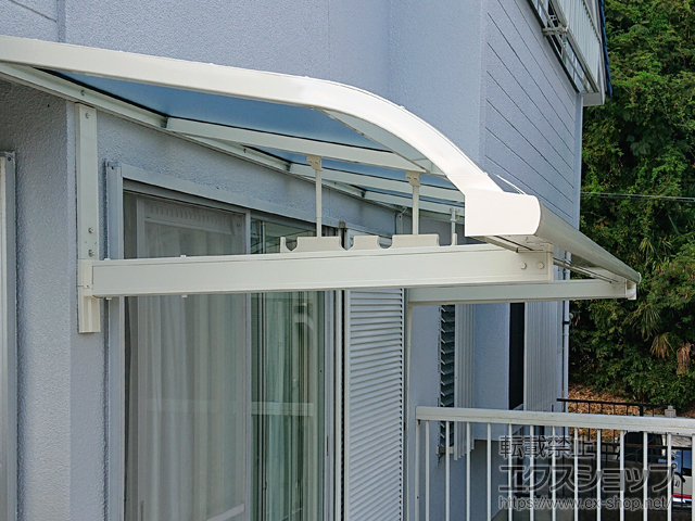 奈良県奈良市ののバルコニー・ベランダ屋根 スピーネ R型 ルーフタイプ 単体 積雪〜20cm対応 施工例