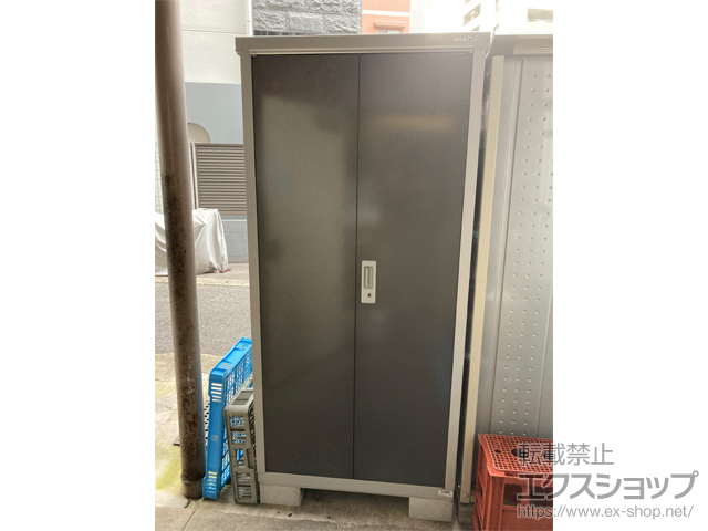 大阪府吹田市のの物置・屋外倉庫 アイビーストッカー 900×905×1903 BJX-099E-PG 施工例