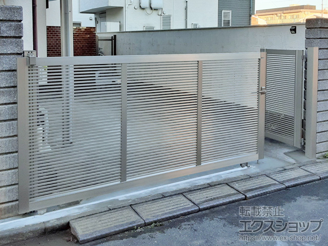 東京都西東京市ののカーゲート エクスライン引戸1型 開き戸付きタイプ 施工例