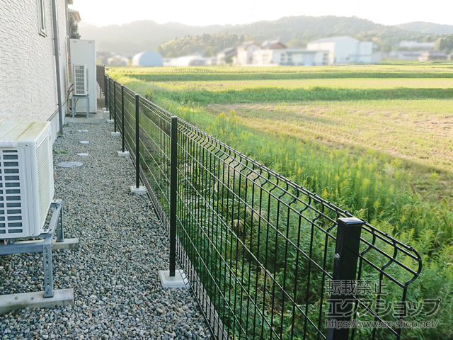 富山県小矢部市ののフェンス・柵 イーネットフェンス 3F型 自由柱施工 施工例