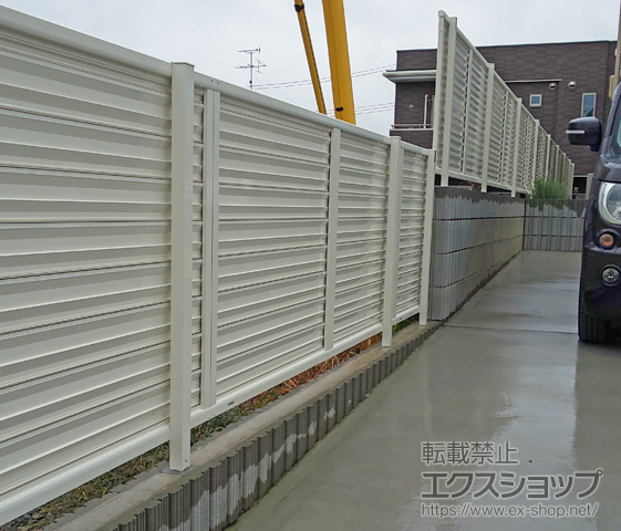 福島県田村市ののフェンス・柵 ミエーネフェンス 目隠しルーバータイプ　自由柱施工 施工例