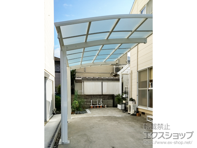 徳島県徳島市ののカーポート レイナポートグラン　積雪〜20cm対応＋着脱式サポート柱 2本入り×1セット 施工例