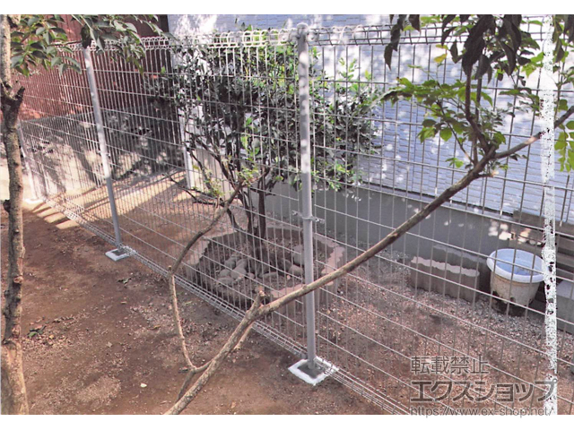 香川県高松市ののフェンス・柵 スチールメッシュフェンス LMF20型 間仕切柱施工 施工例