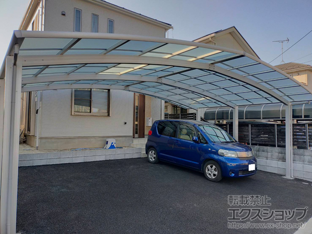 埼玉県越谷市ののカーポート レイナトリプルポートグラン　積雪〜20cm対応*柱6本仕様 施工例