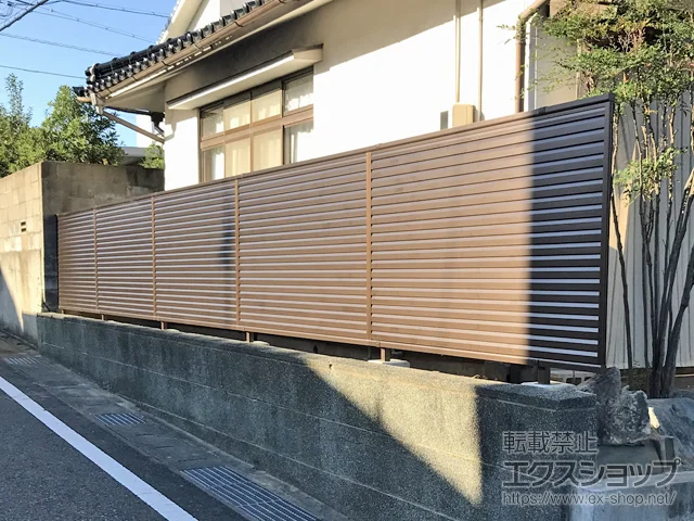 ���挧����s��YKKAP�̃t�F���X�E��E�� �V���v���I�t�F���X13F�^ ���[�o�[�E���R���{�H �{�H��