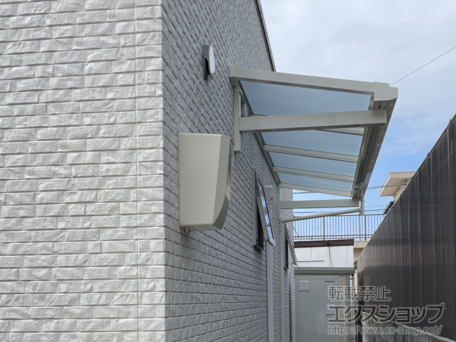 熊本県八代市ののテラス屋根 ソラリア F型 ルーフタイプ 単体積雪〜20cm対応 施工例