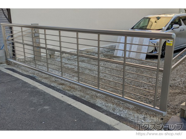 大阪府大阪市ののカーゲート ルシアスアップゲートワイド 1型 横格子 電動 施工例